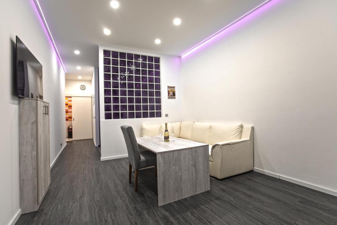 Centre Point Apartment บูดาเปสต์ ภายนอก รูปภาพ